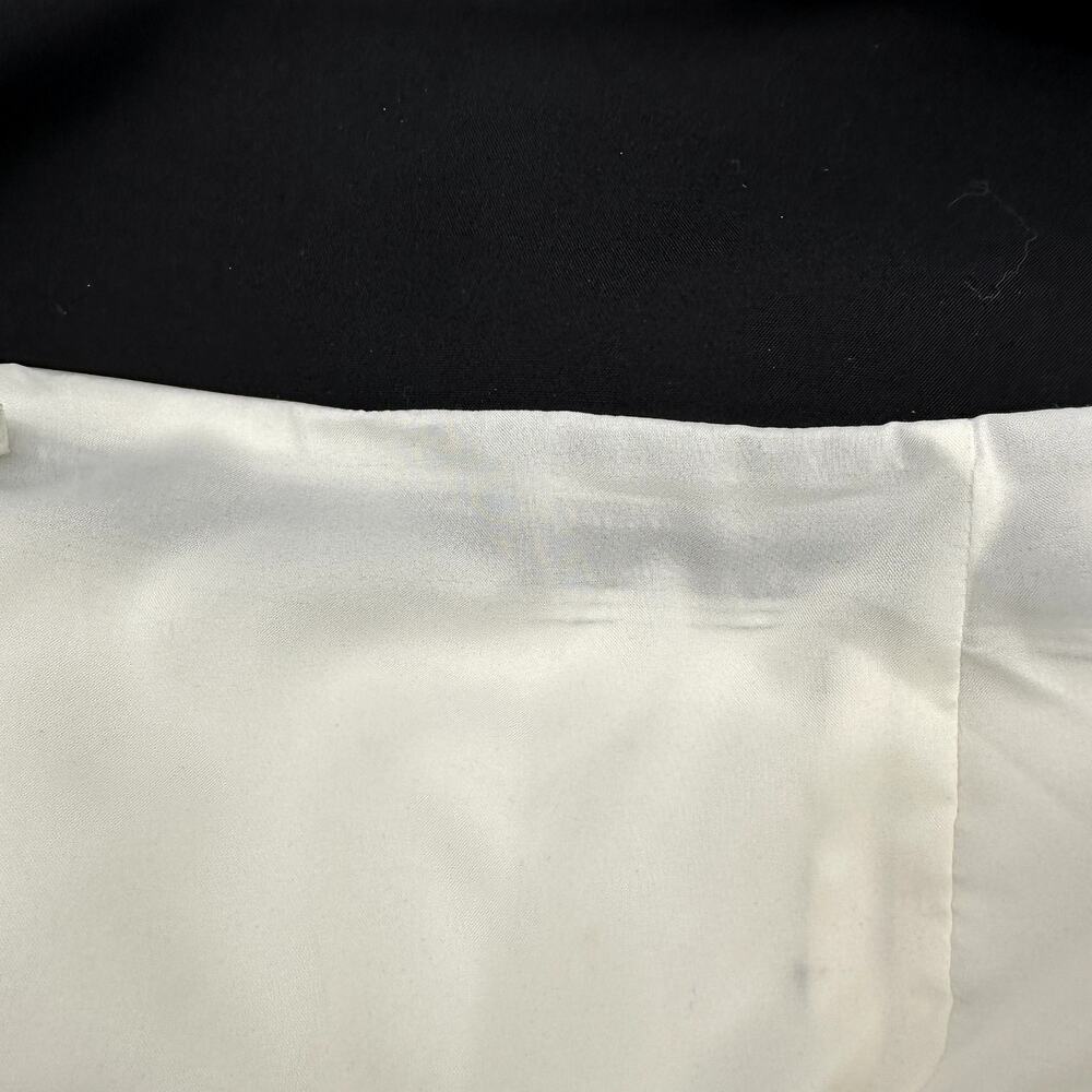 WHBM NWT Perfect Form Colorblock Shift Dress in Black/White // 2 - Picture 9 of 11